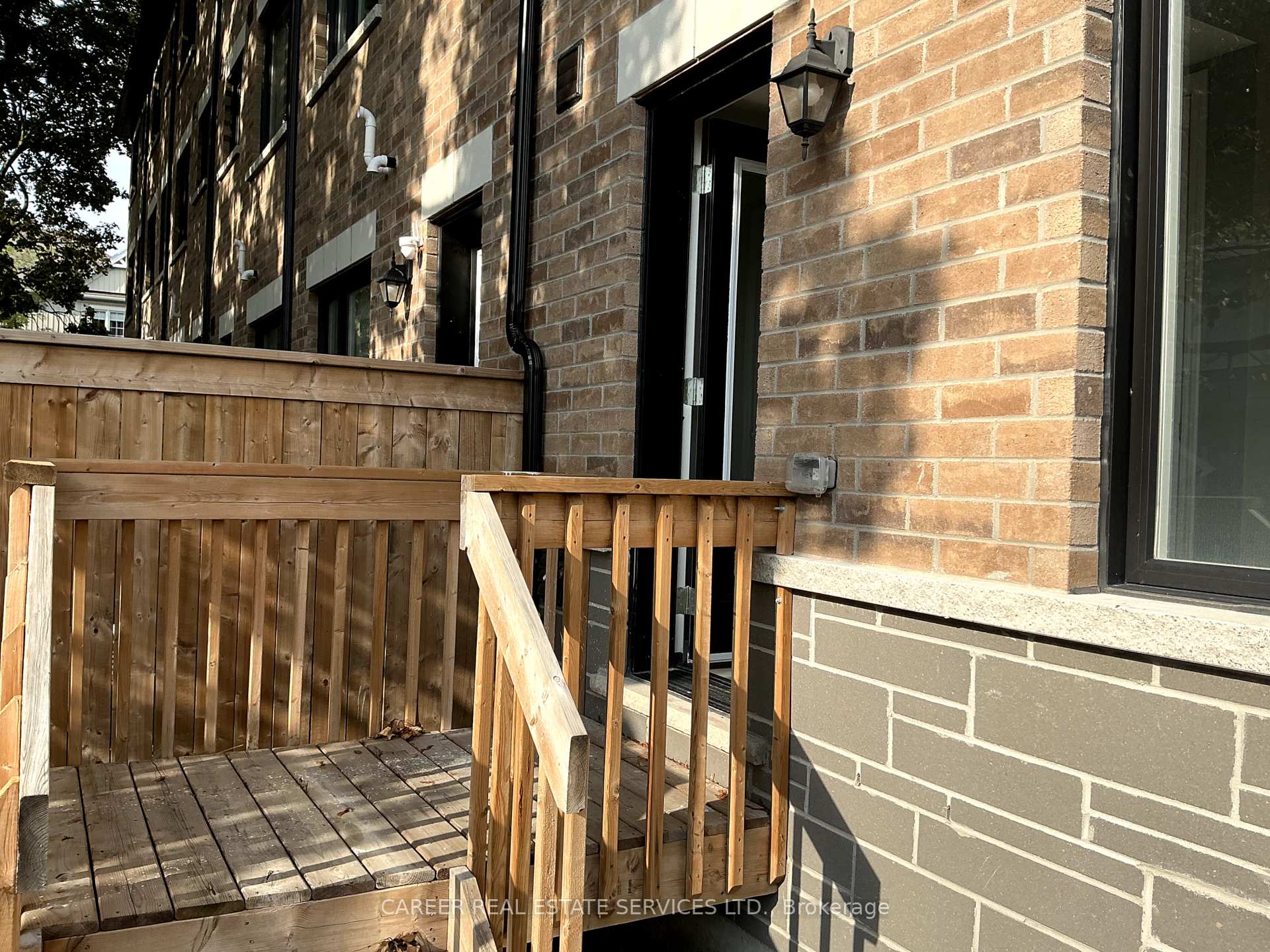 Photo 6 of 1464 Grand Prairie Path, Oshawa, Taunton — HOMEH
