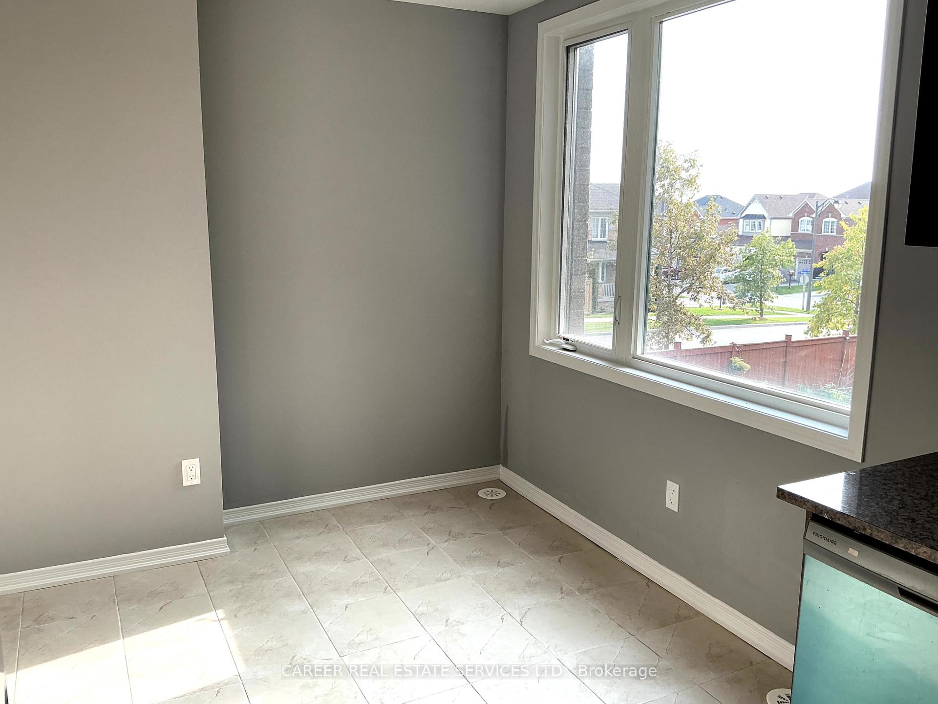 Photo 11 of 1464 Grand Prairie Path, Oshawa, Taunton — HOMEH