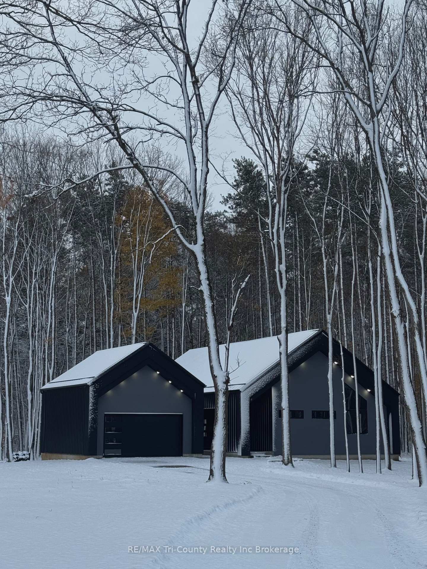 Front of 1498 12th Concession Road