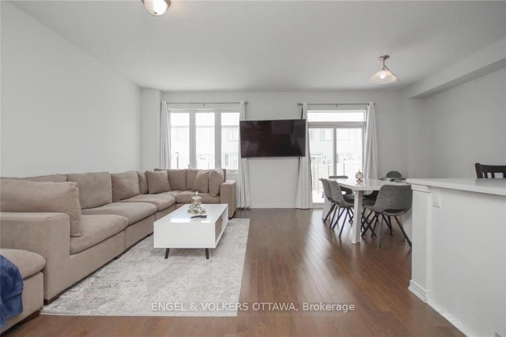 Photo 5 of 507 Tulip Tree Way, Ottawa, Mer Bleue/Bradley Estates/Anderson Park — HOMEH
