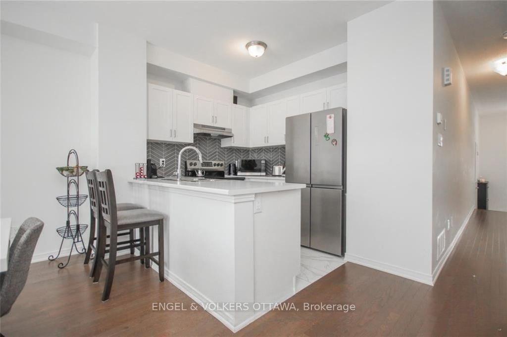 Photo 10 of 507 Tulip Tree Way, Ottawa, Mer Bleue/Bradley Estates/Anderson Park — HOMEH