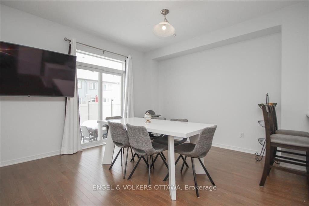Photo 16 of 507 Tulip Tree Way, Ottawa, Mer Bleue/Bradley Estates/Anderson Park — HOMEH