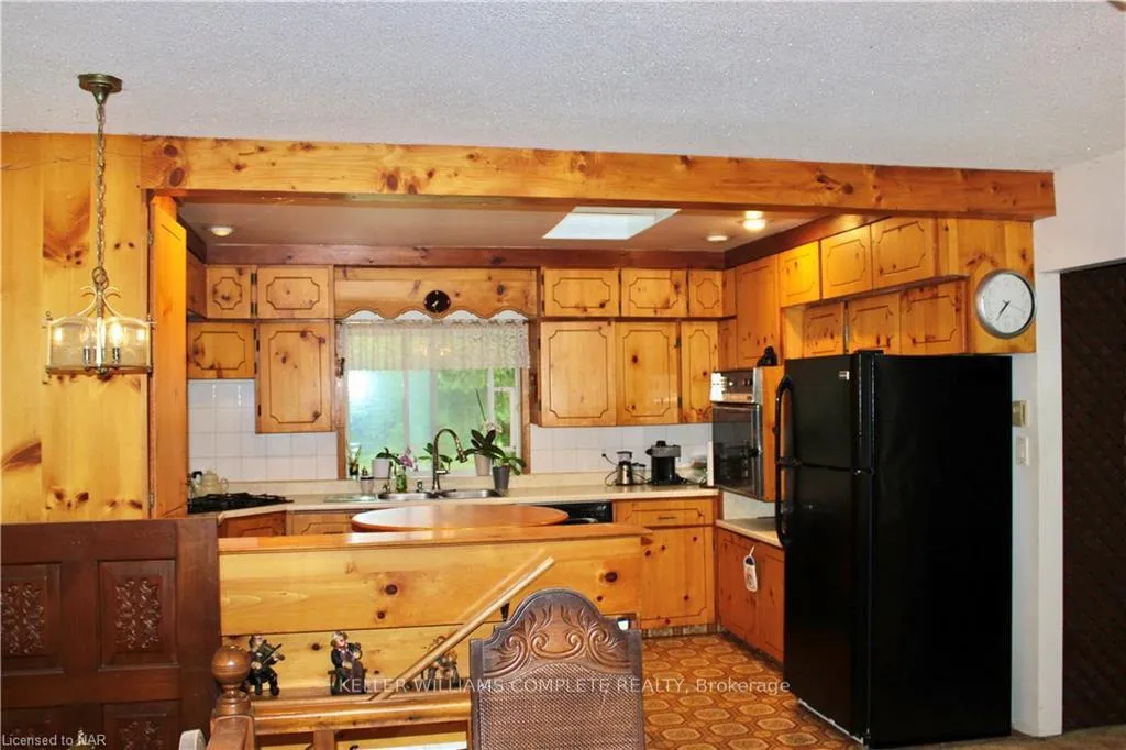 Photo 19 of 150 Merritt Road, Pelham, Fonthill — HOMEH