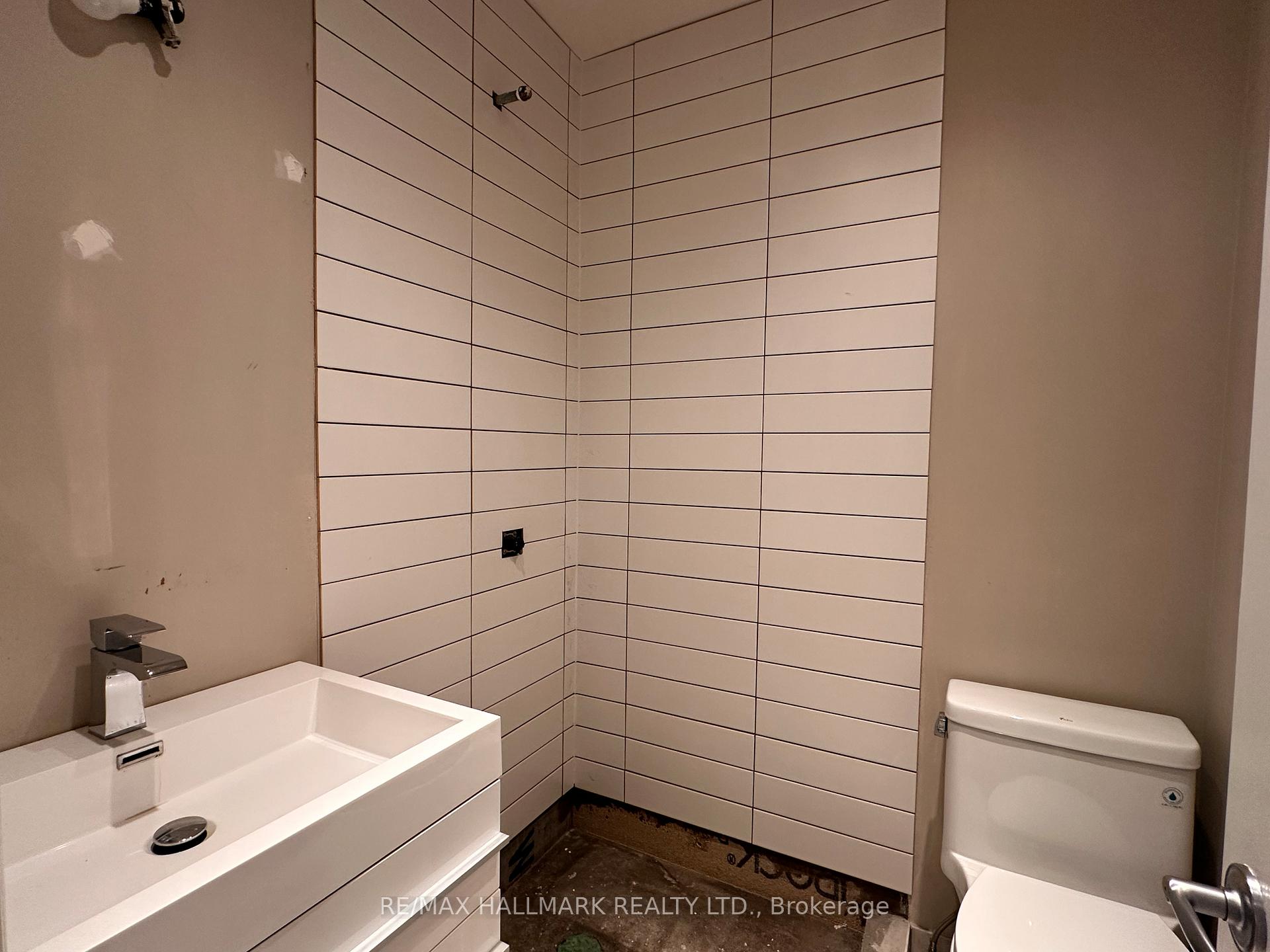 Photo 15 of 1198 Ingledene Drive, Oakville, Falgarwood — HOMEH