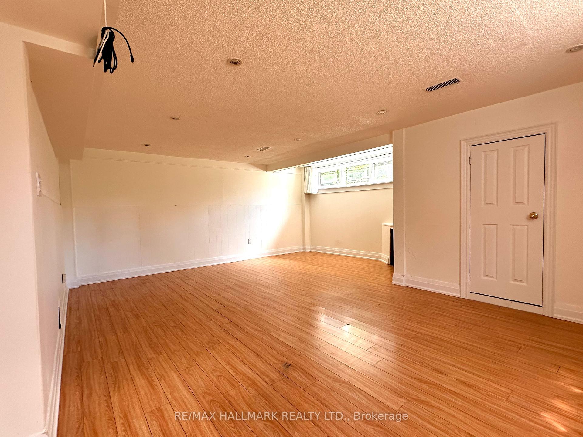 Photo 18 of 1198 Ingledene Drive, Oakville, Falgarwood — HOMEH