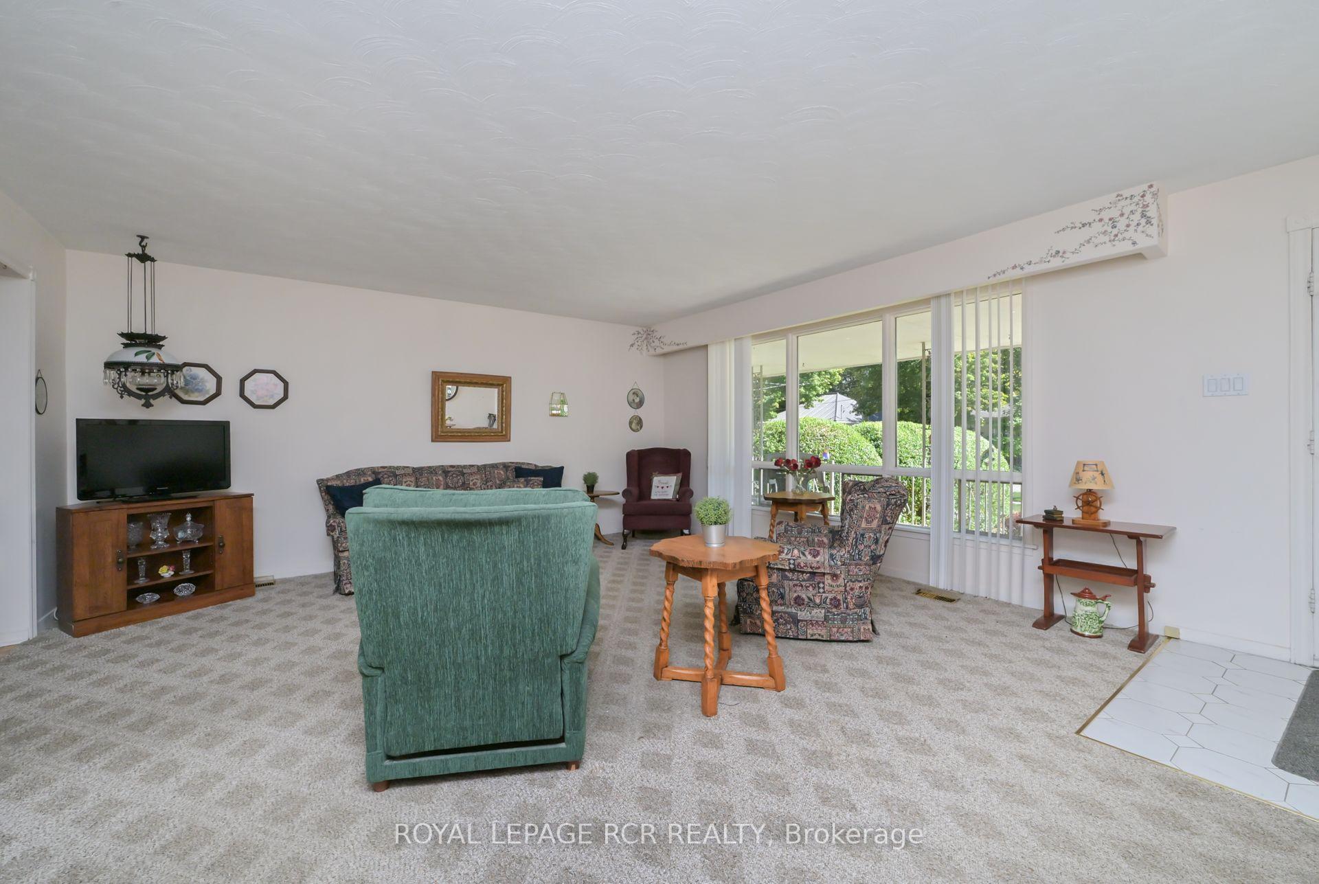 Photo 8 of 102 Tupper Street W, New Tecumseth, Alliston — HOMEH