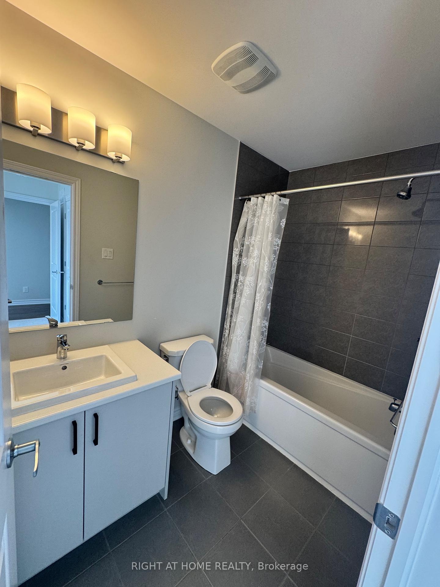 Photo 12 of 42 Chemin De Jargeau Road, Ottawa, Chapel Hill South - Orleans Village — HOMEH