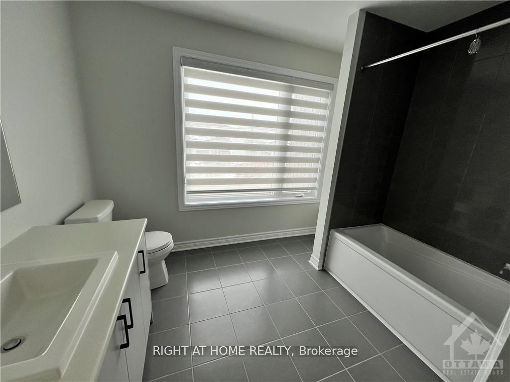 Photo 15 of 42 Chemin De Jargeau Road, Ottawa, Chapel Hill South - Orleans Village — HOMEH