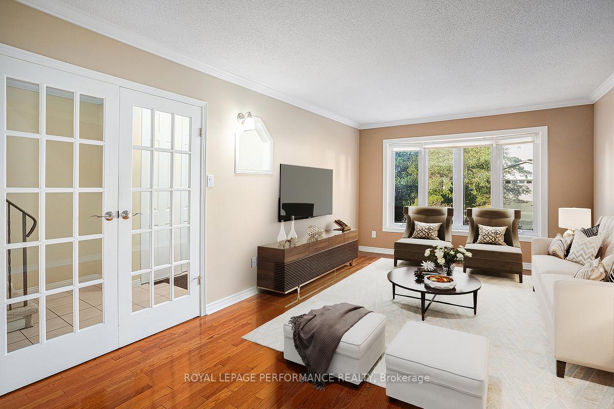 Photo 3 of 6232 Fortune Drive, Ottawa, Convent Glen North — HOMEH