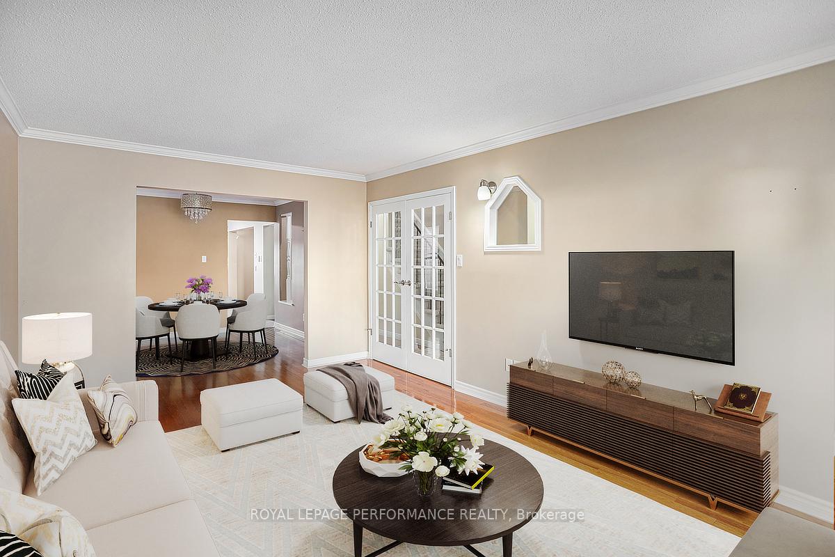 Photo 4 of 6232 Fortune Drive, Ottawa, Convent Glen North — HOMEH