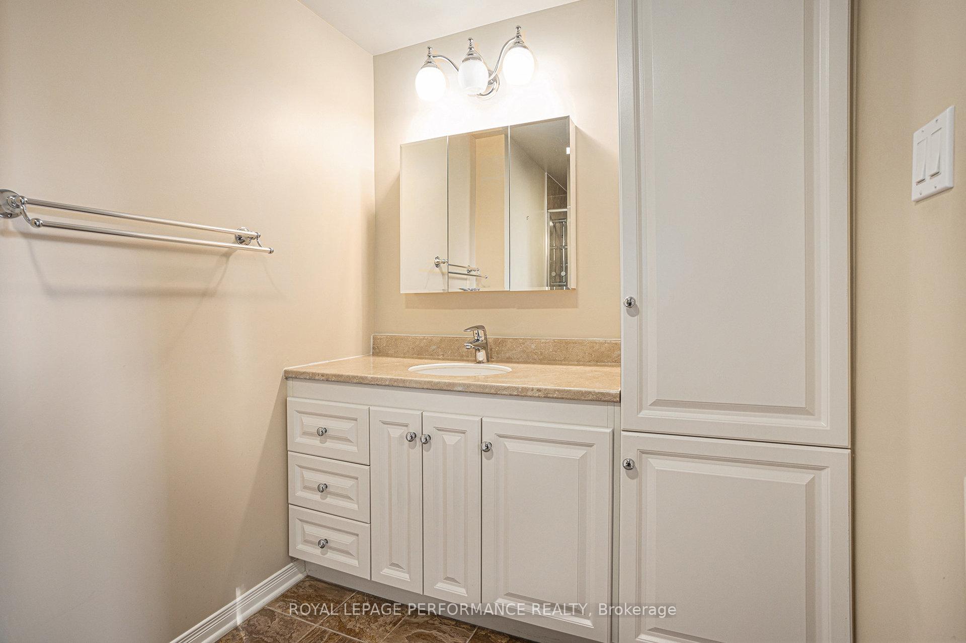Photo 15 of 6232 Fortune Drive, Ottawa, Convent Glen North — HOMEH