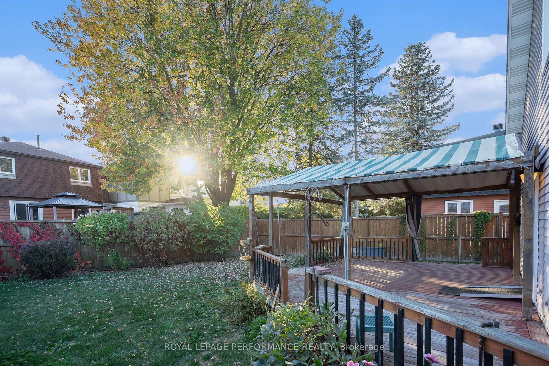 Photo 24 of 6232 Fortune Drive, Ottawa, Convent Glen North — HOMEH