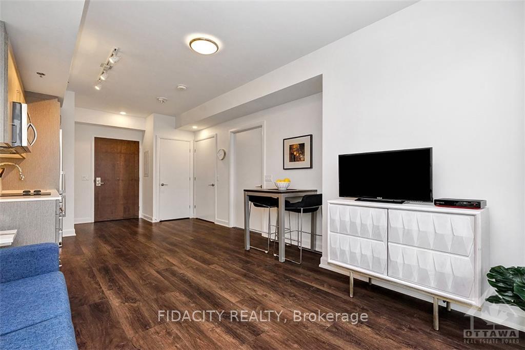 Photo 6 of Unit 426, 150 Rossignol Drive, Ottawa, Chatelaine Village — HOMEH