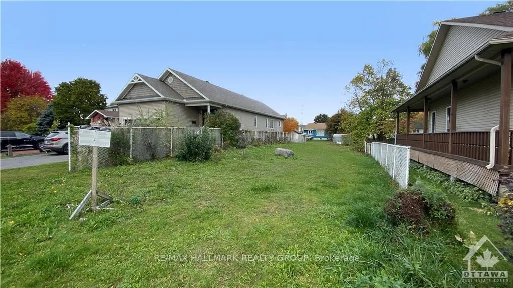 Photo 3 of 1673 Kindersley Avenue, Ottawa, Chateauneuf — HOMEH