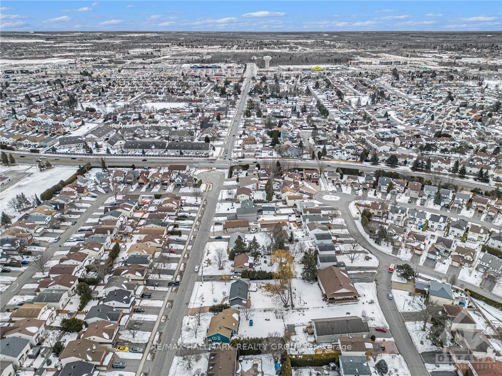 Photo 8 of 1673 Kindersley Avenue, Ottawa, Chateauneuf — HOMEH