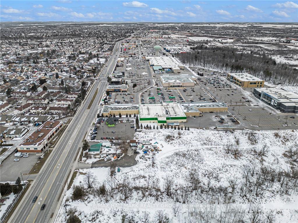 Photo 12 of 1673 Kindersley Avenue, Ottawa, Chateauneuf — HOMEH