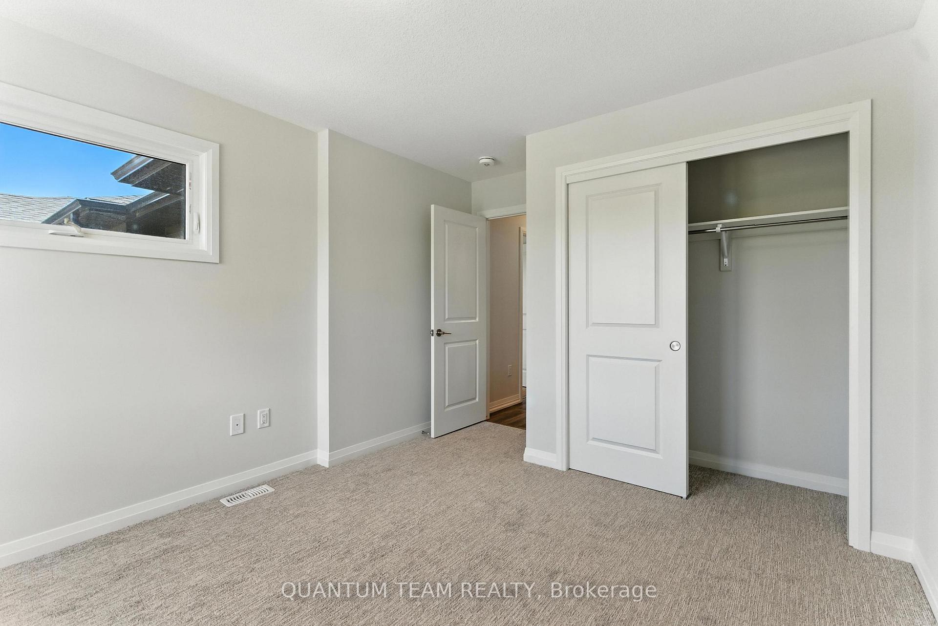 Photo 10 of 45 Saffron Way, Pelham, Fonthill — HOMEH