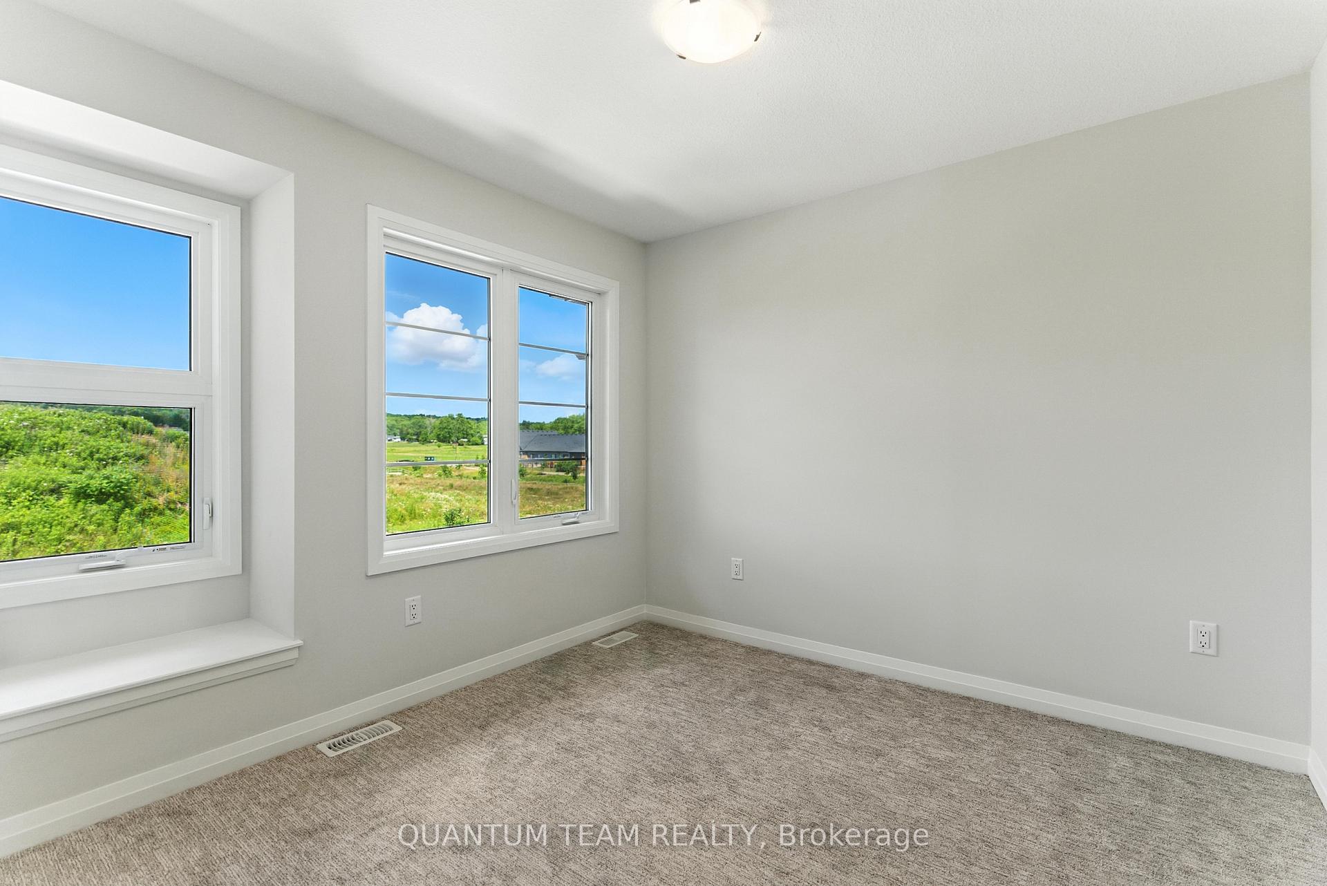 Photo 12 of 45 Saffron Way, Pelham, Fonthill — HOMEH