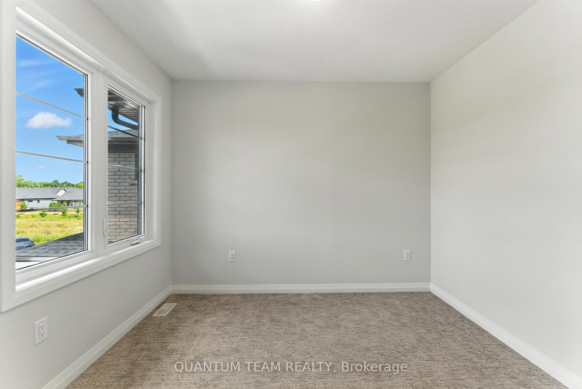 Photo 14 of 45 Saffron Way, Pelham, Fonthill — HOMEH