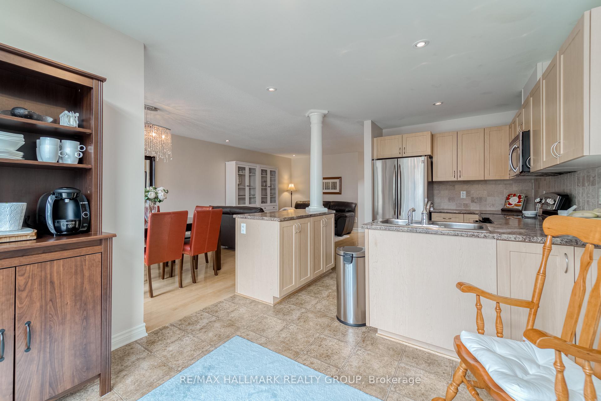 Photo 13 of 427 Sparkman Avenue, Ottawa, Avalon East — HOMEH