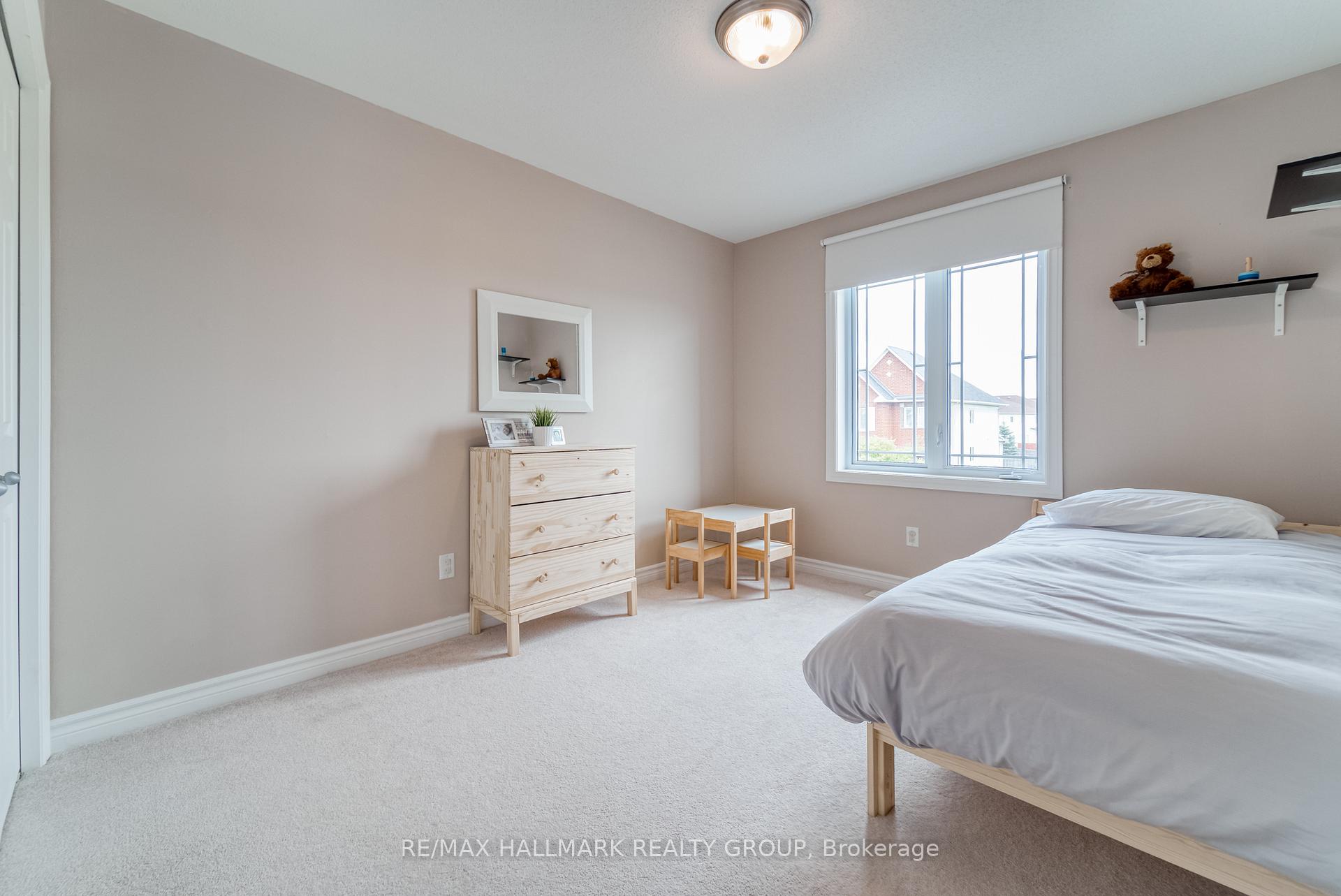 Photo 23 of 427 Sparkman Avenue, Ottawa, Avalon East — HOMEH