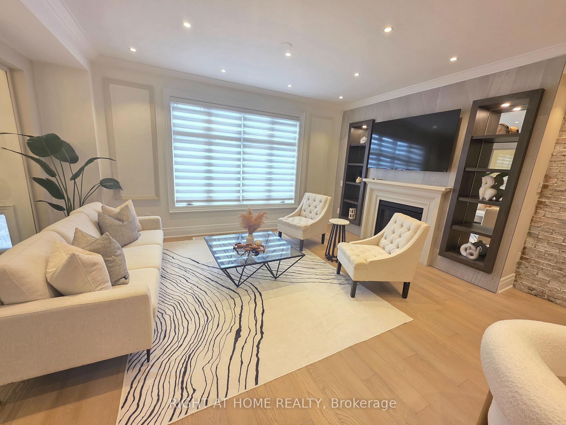 Photo 6 of 2251 Khalsa Gate E, Oakville, Westmount — HOMEH