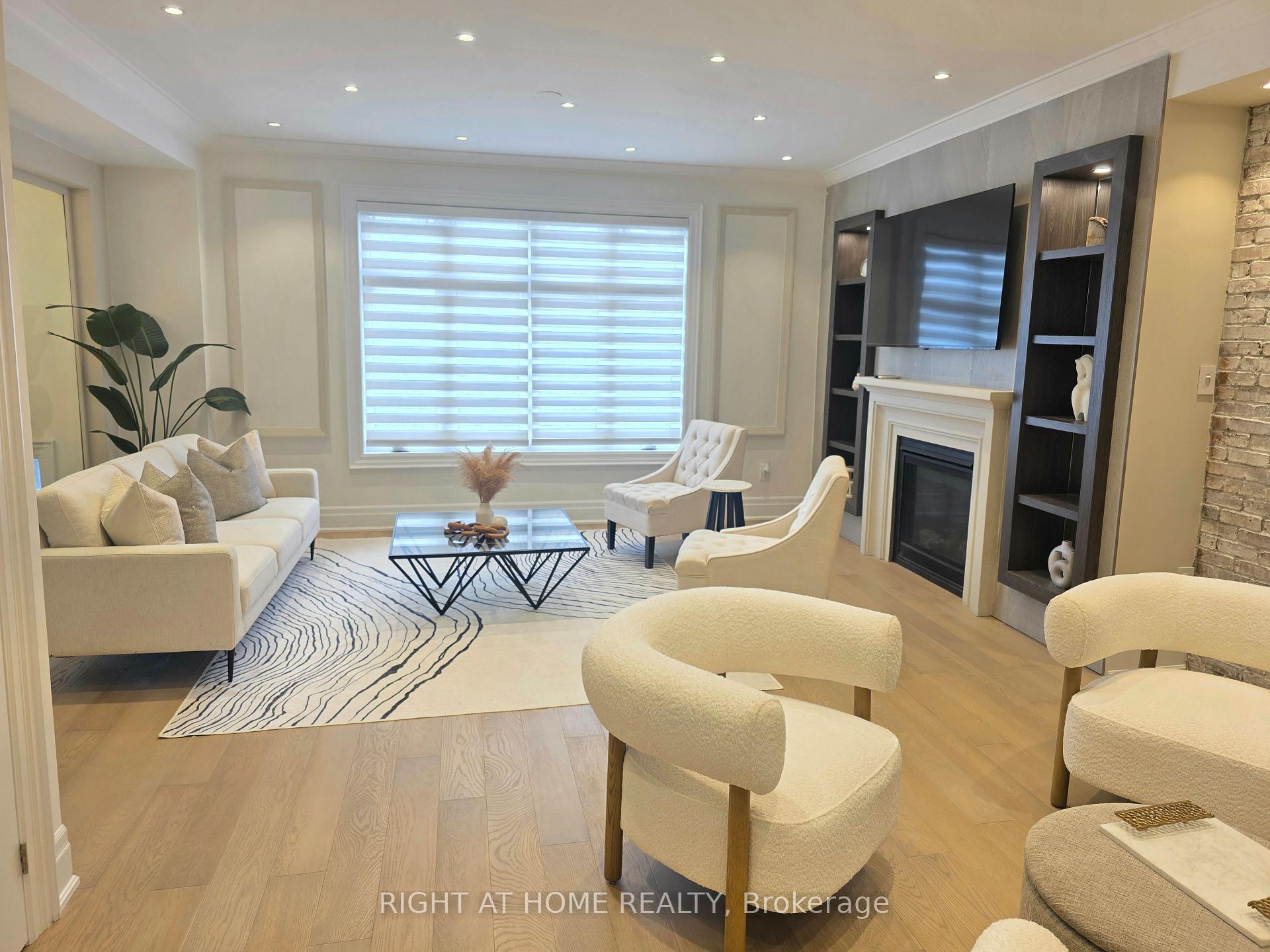 Photo 10 of 2251 Khalsa Gate E, Oakville, Westmount — HOMEH