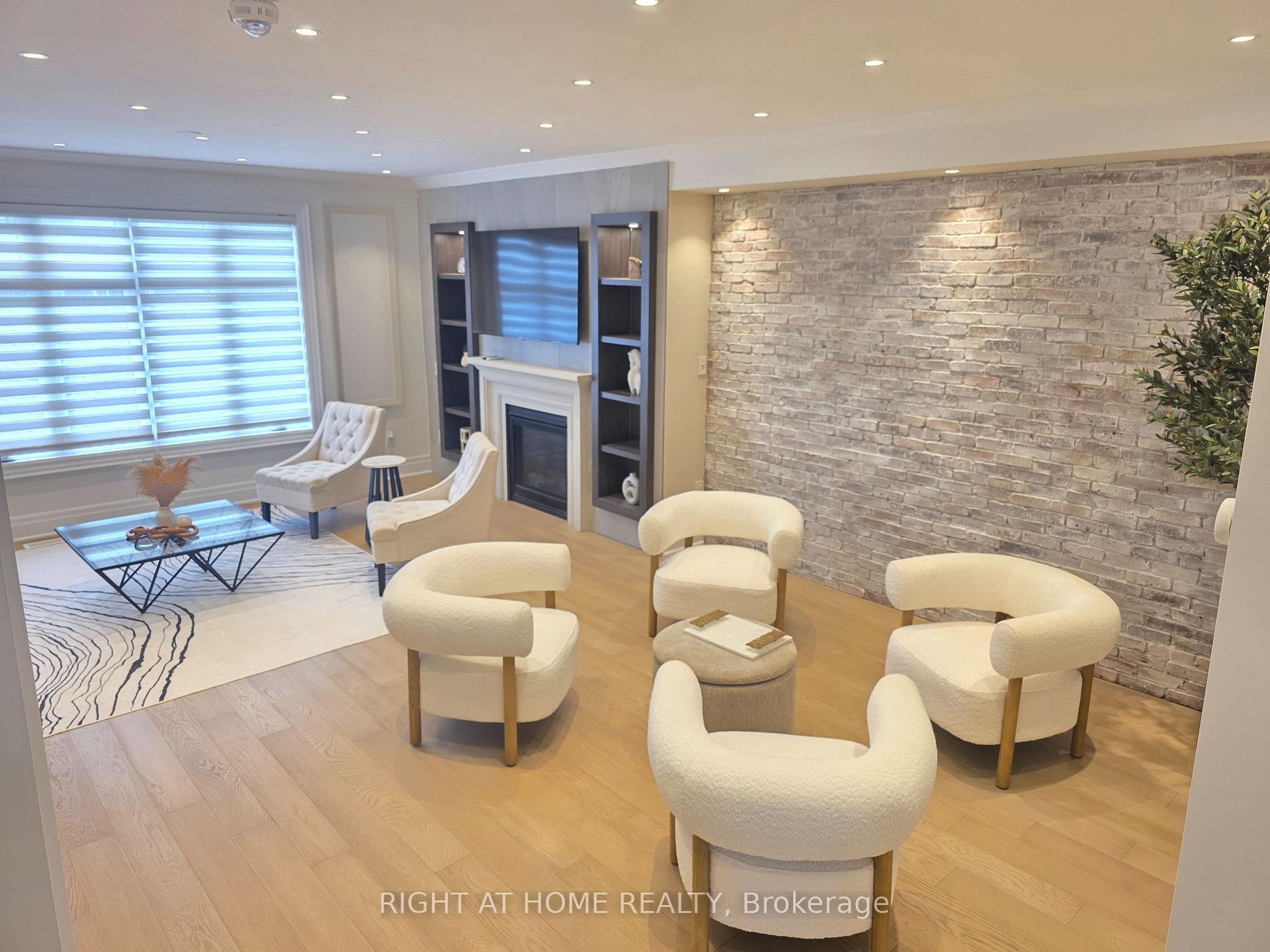 Photo 11 of 2251 Khalsa Gate E, Oakville, Westmount — HOMEH