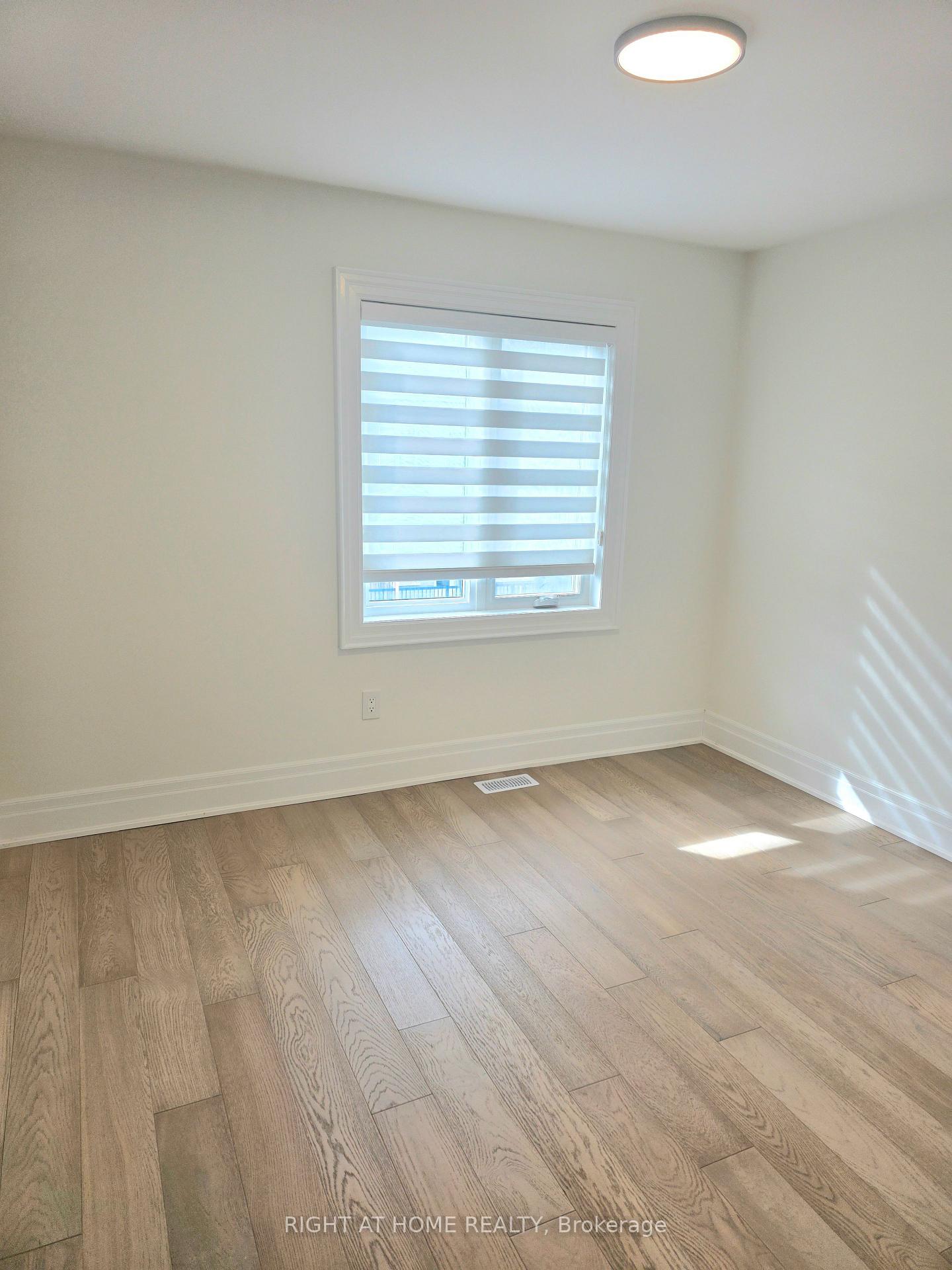 Photo 31 of 2251 Khalsa Gate E, Oakville, Westmount — HOMEH