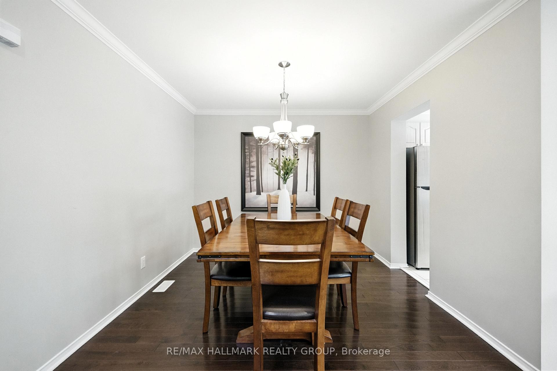 Photo 4 of 6272 Sablewood Place, Ottawa, Chapel Hill — HOMEH
