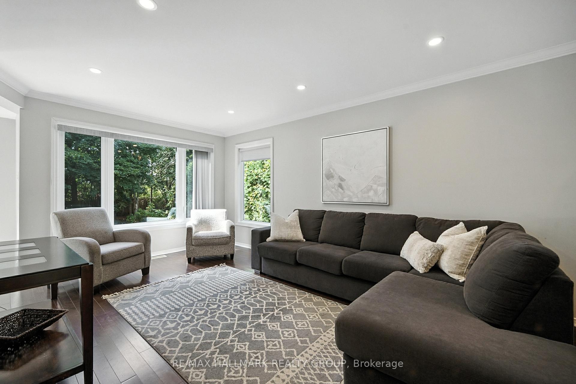 Photo 7 of 6272 Sablewood Place, Ottawa, Chapel Hill — HOMEH