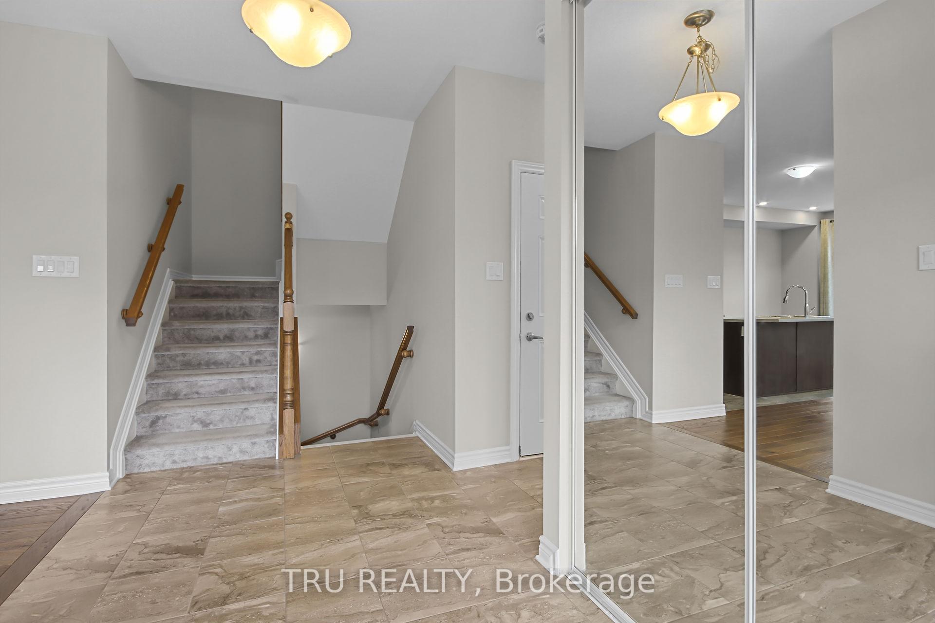 Photo 3 of 260 Yellowcress Way, Ottawa, Avalon West — HOMEH