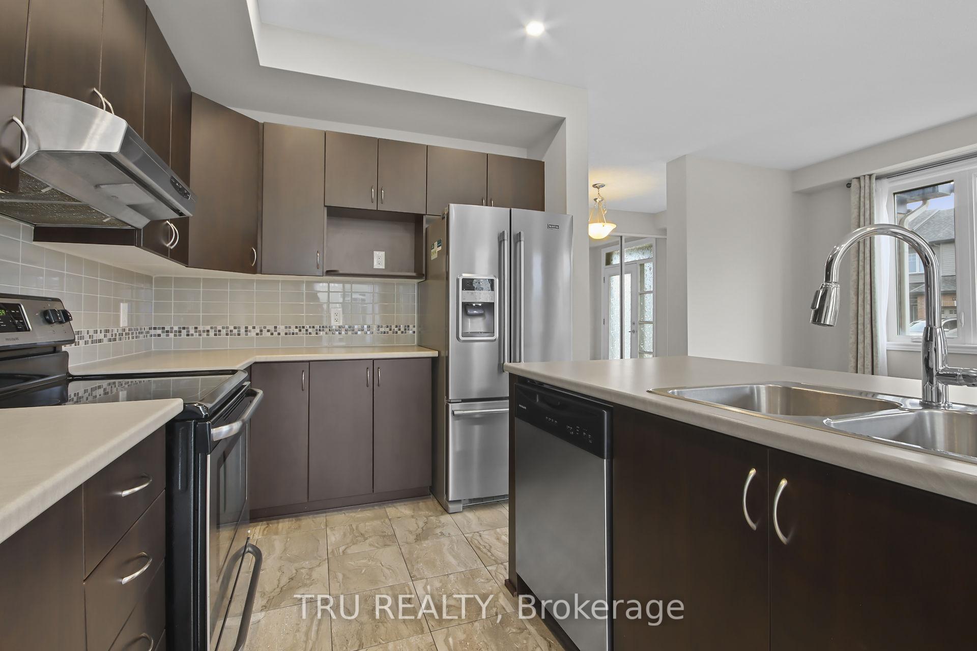 Photo 9 of 260 Yellowcress Way, Ottawa, Avalon West — HOMEH