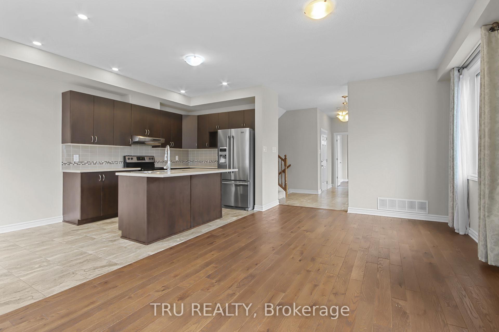 Photo 11 of 260 Yellowcress Way, Ottawa, Avalon West — HOMEH