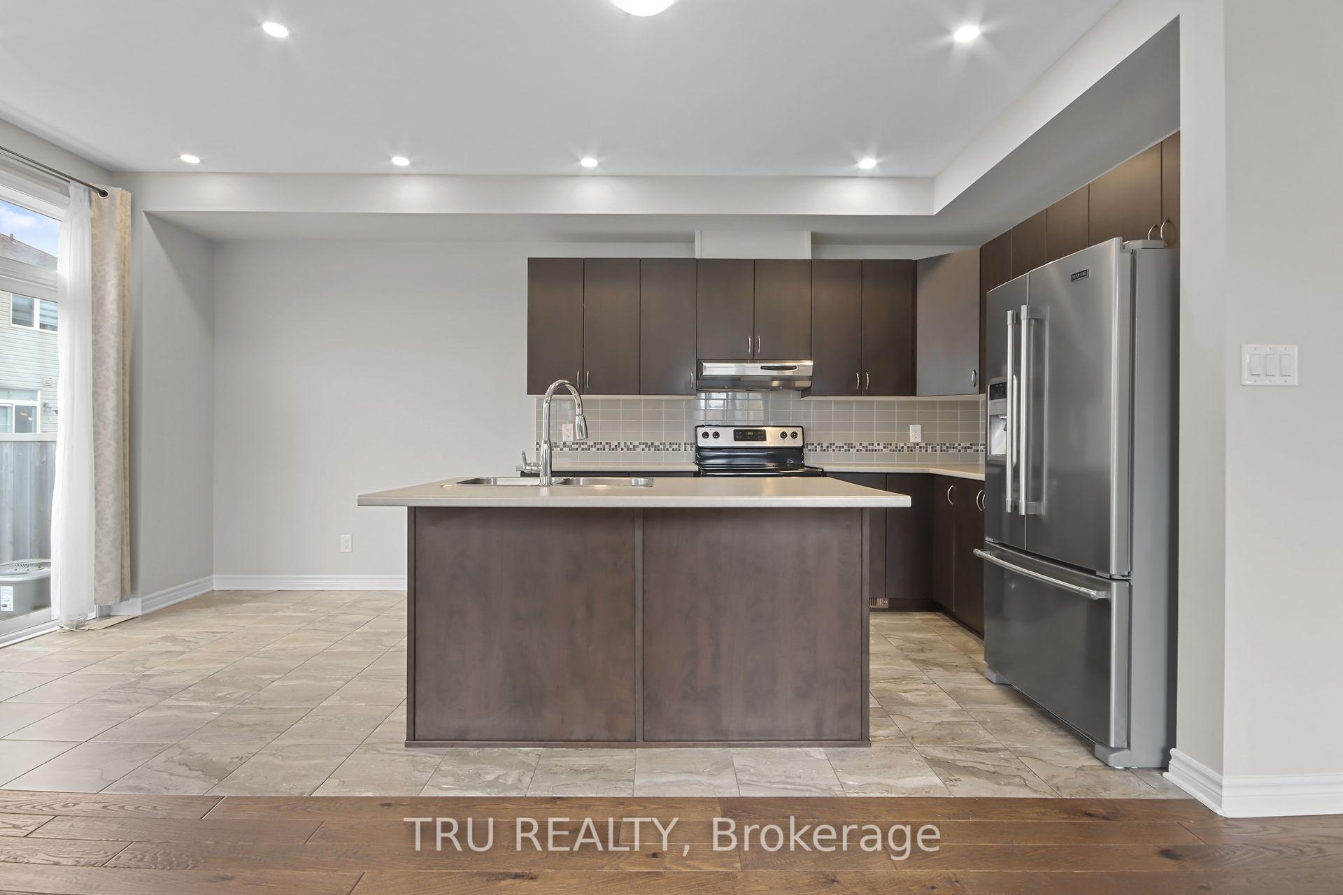 Photo 12 of 260 Yellowcress Way, Ottawa, Avalon West — HOMEH