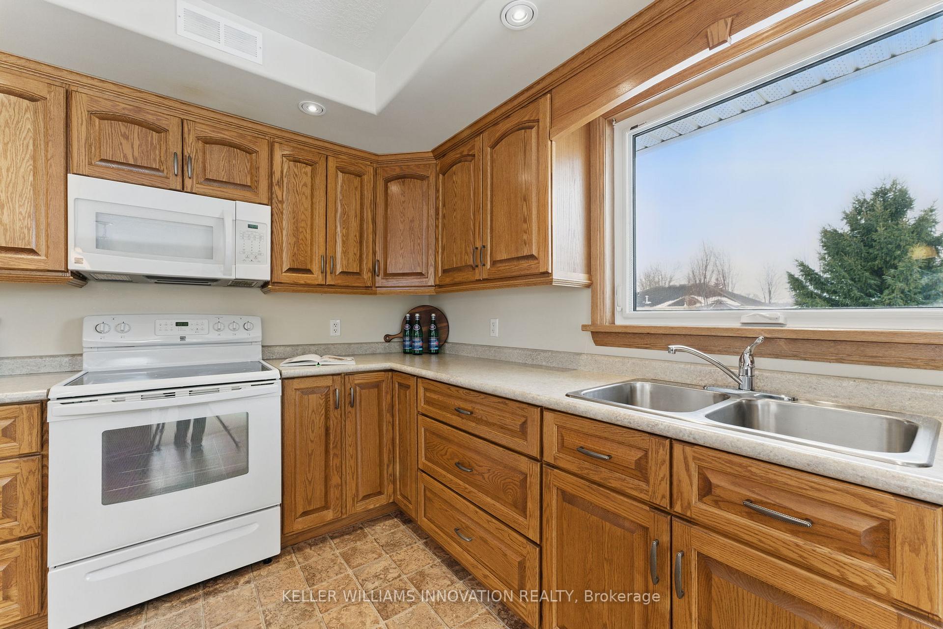 Photo 11 of 253 Queen Street, North Perth, Elma — HOMEH