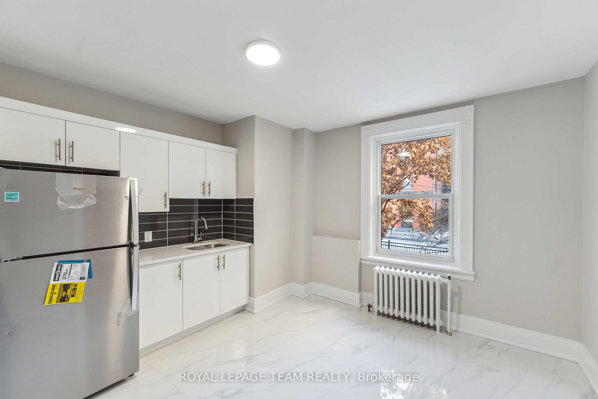 Photo 12 of Unit 4, 407 Elgin Street, Ottawa, Ottawa Centre/Golden Triangle — HOMEH