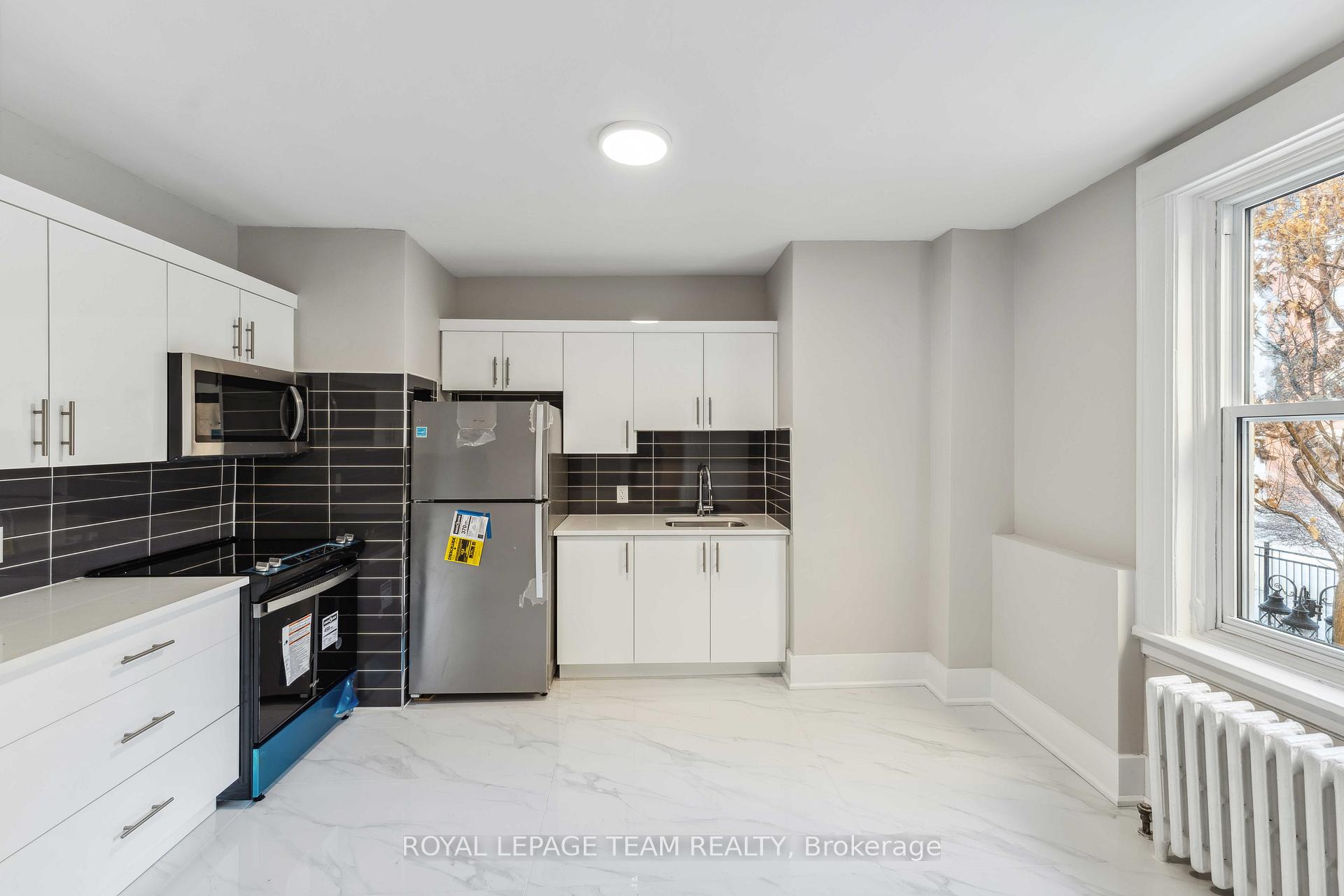 Photo 13 of Unit 4, 407 Elgin Street, Ottawa, Ottawa Centre/Golden Triangle — HOMEH