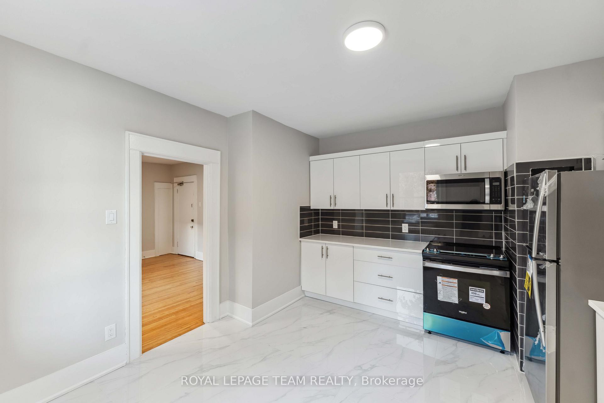 Photo 16 of Unit 4, 407 Elgin Street, Ottawa, Ottawa Centre/Golden Triangle — HOMEH