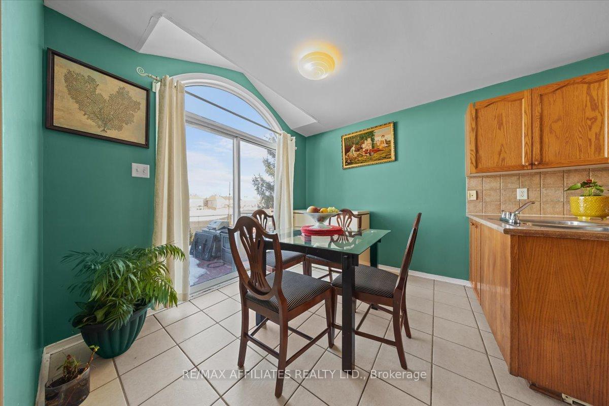 Photo 7 of 2070 Liska Street, Ottawa, Avalon East — HOMEH