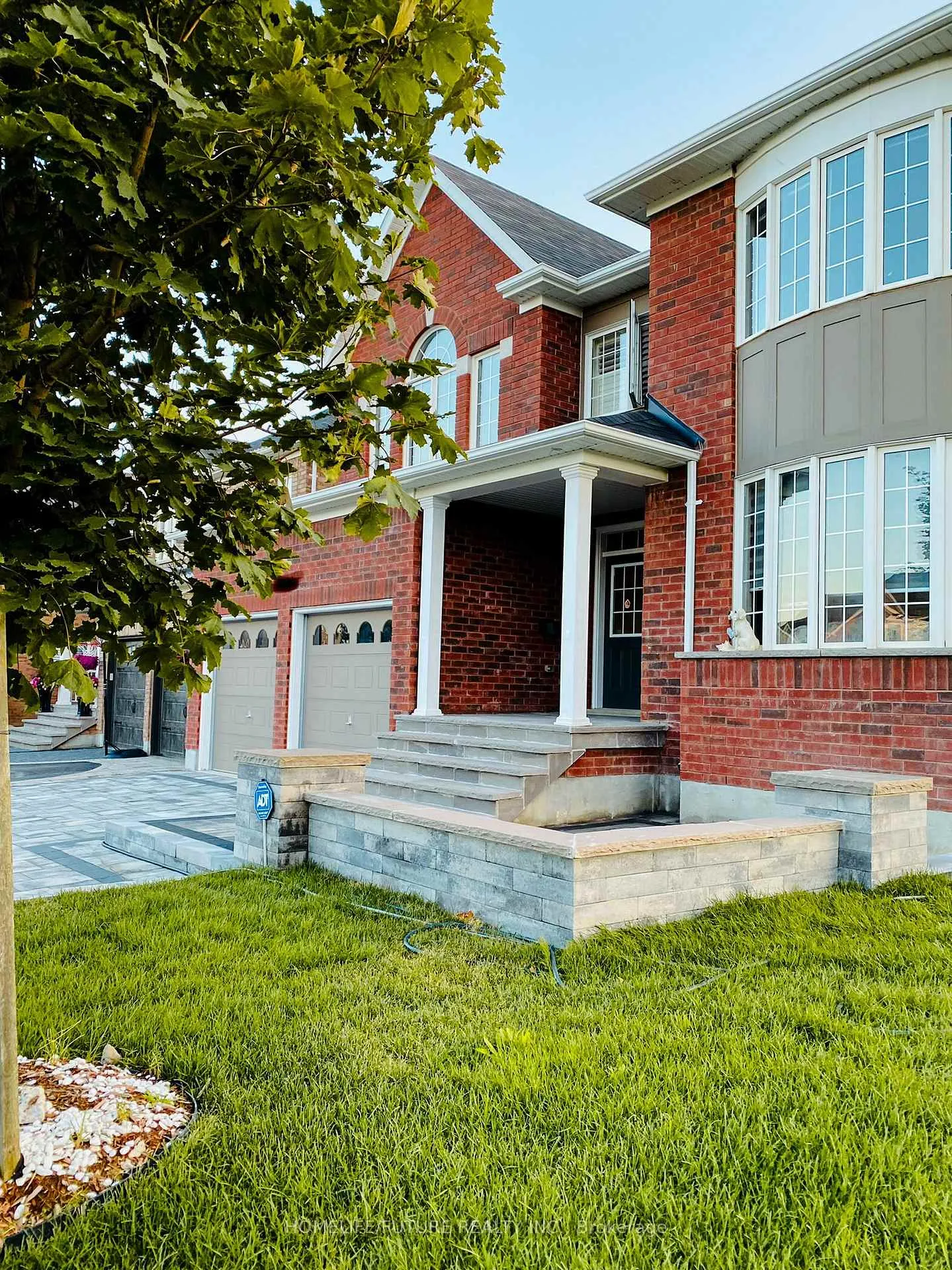 Photo 2 of Unit Main, 2040 Magee Court, Oshawa, Taunton — HOMEH