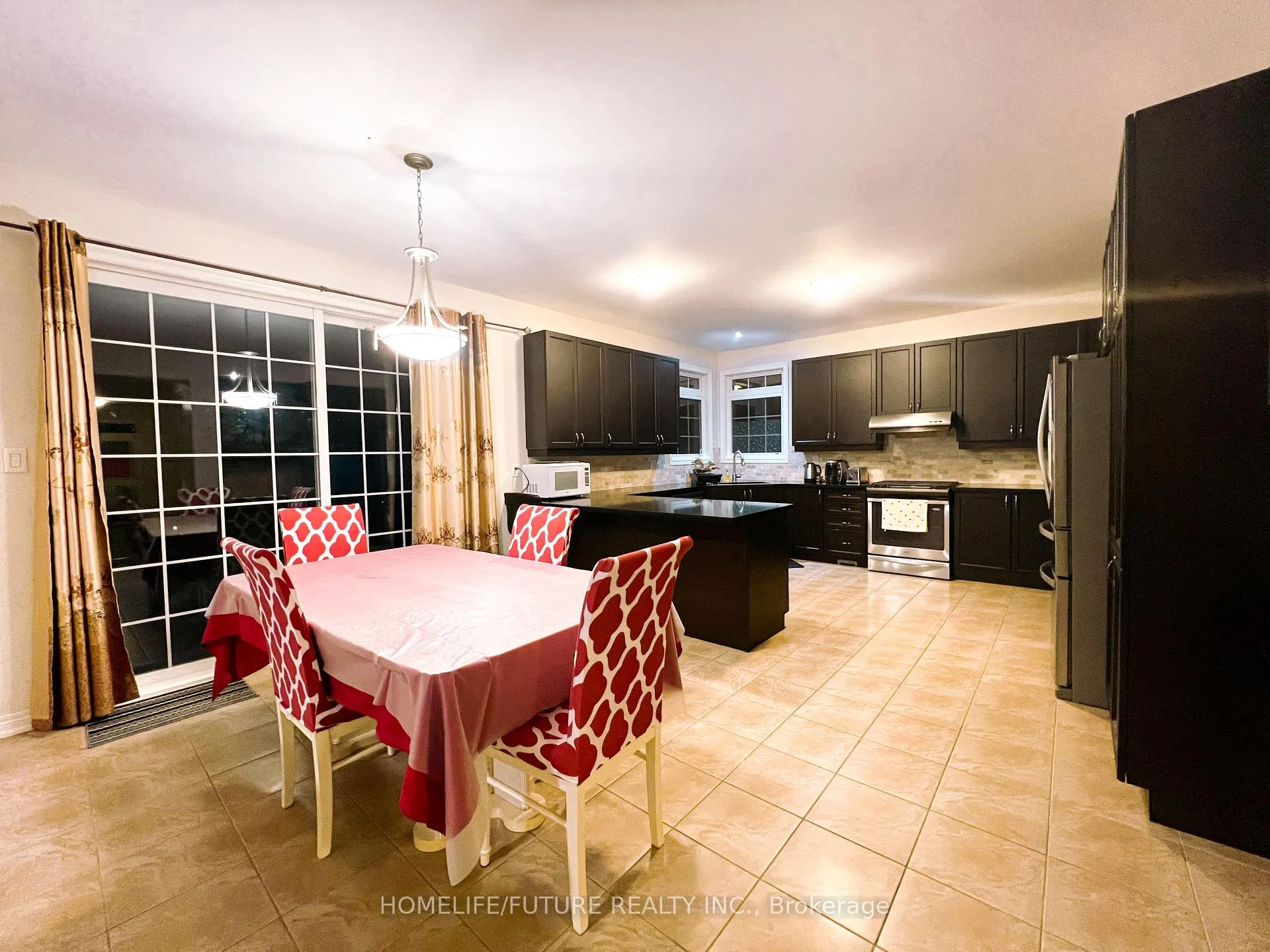 Photo 12 of Unit Main, 2040 Magee Court, Oshawa, Taunton — HOMEH