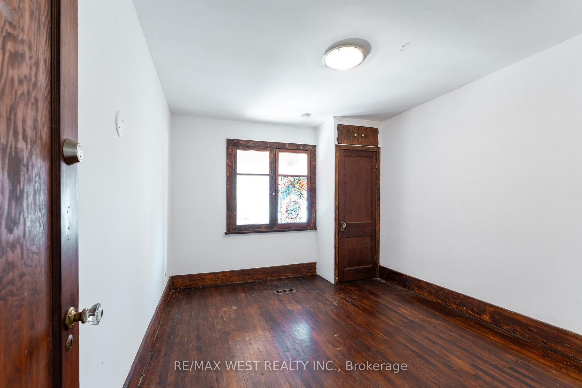 Photo 8 of 58 Burk Street, Oshawa, Vanier — HOMEH