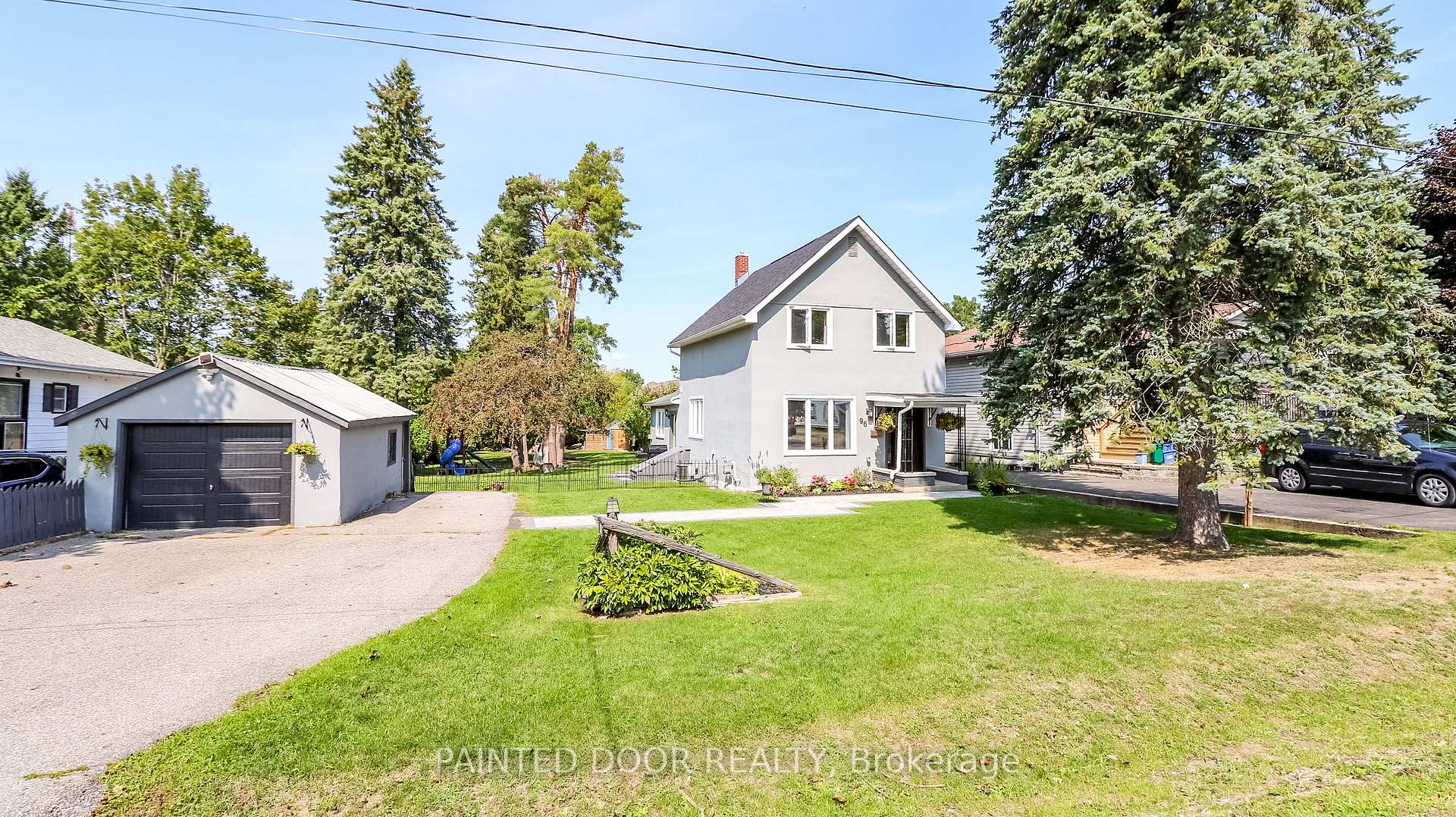 Photo 2 of 96 Bond Street, Orillia — HOMEH