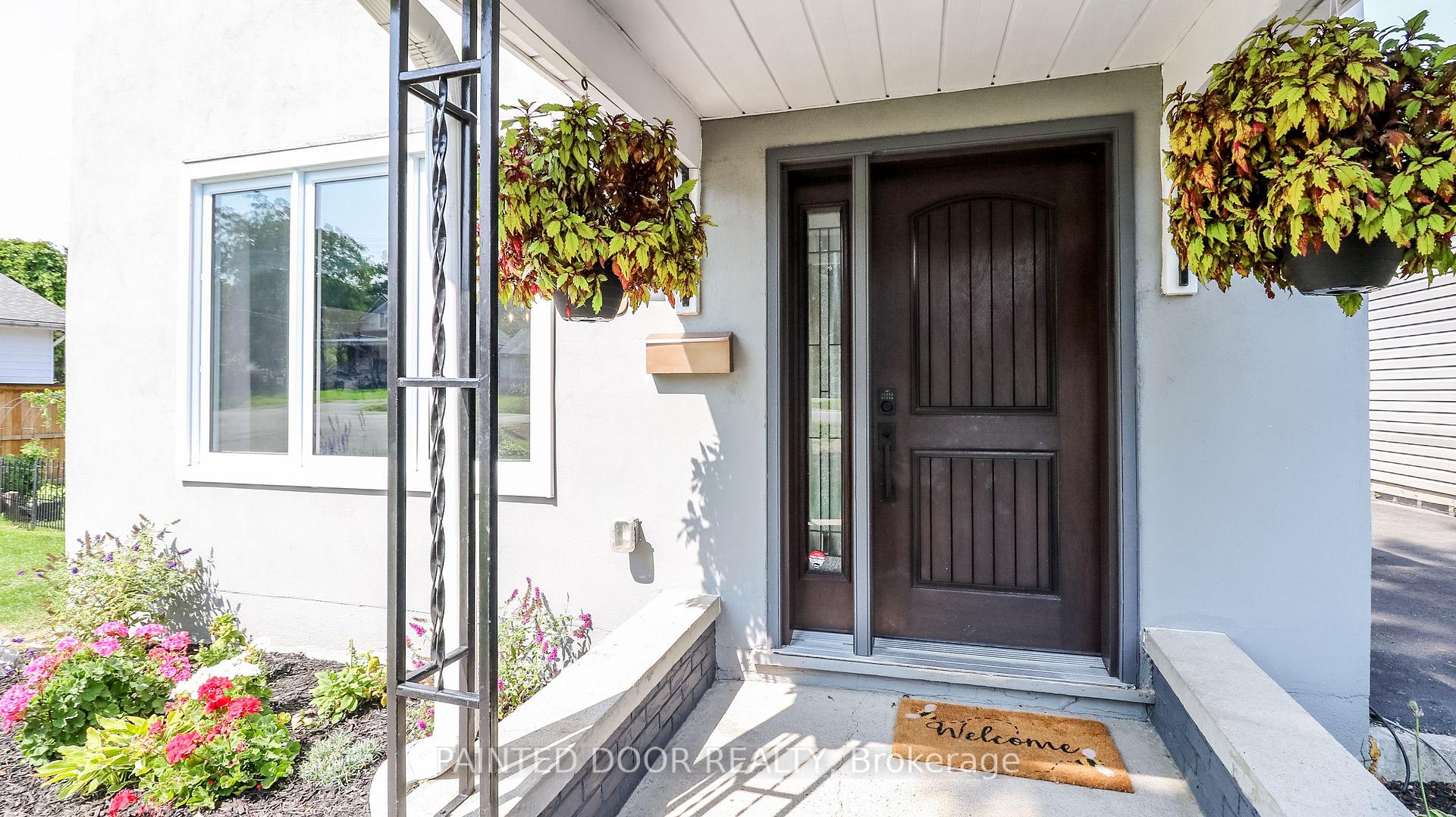 Photo 3 of 96 Bond Street, Orillia — HOMEH
