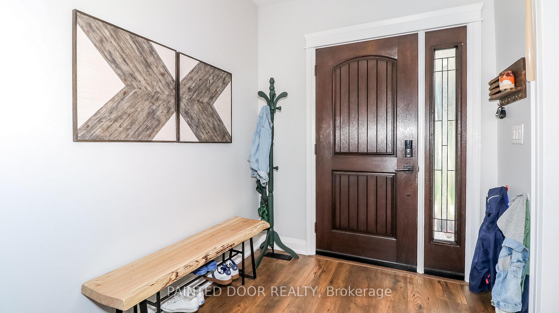 Photo 4 of 96 Bond Street, Orillia — HOMEH