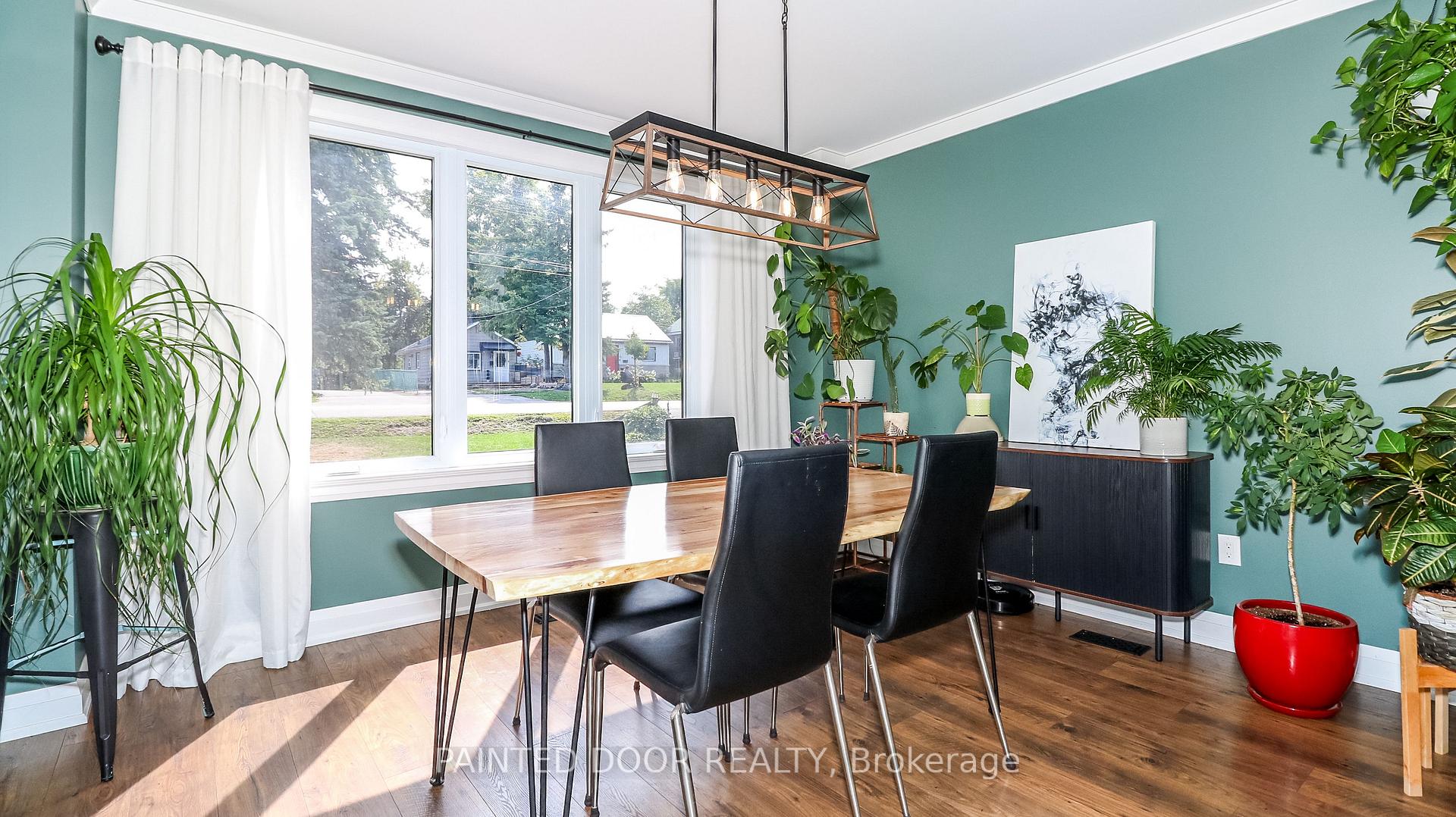 Photo 6 of 96 Bond Street, Orillia — HOMEH