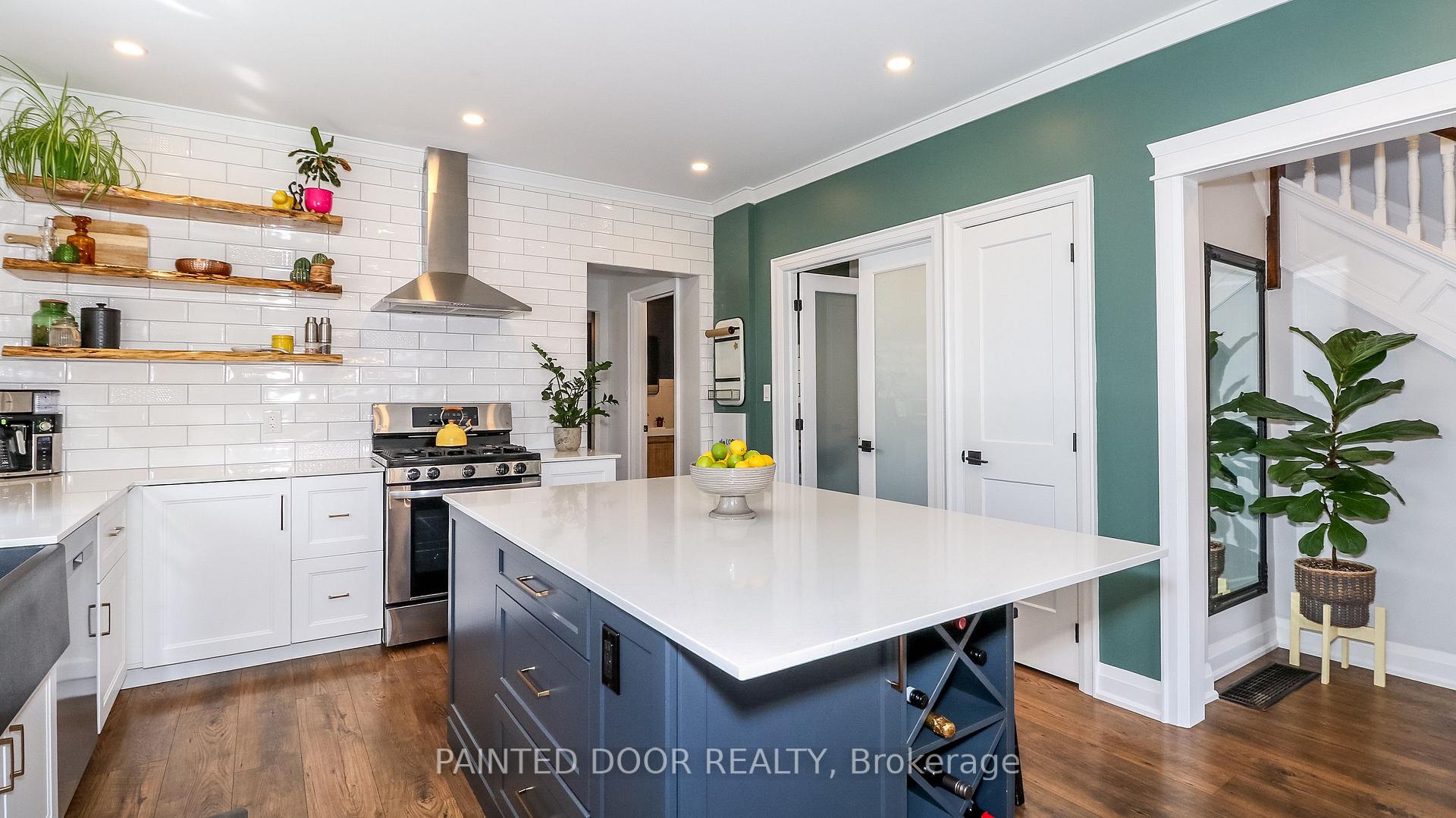 Photo 10 of 96 Bond Street, Orillia — HOMEH