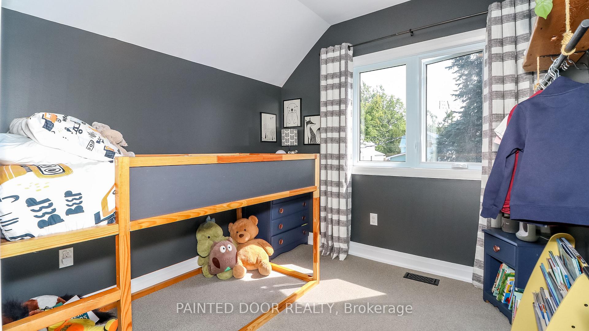 Photo 23 of 96 Bond Street, Orillia — HOMEH