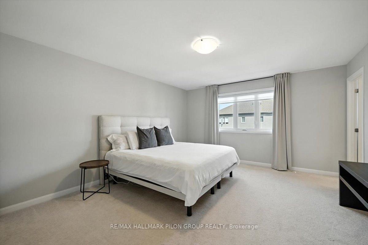 Photo 13 of 563 Decoeur Drive, Ottawa, Avalon West — HOMEH